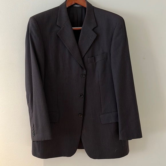 Arnold Brant Suit - Picture 6 of 11